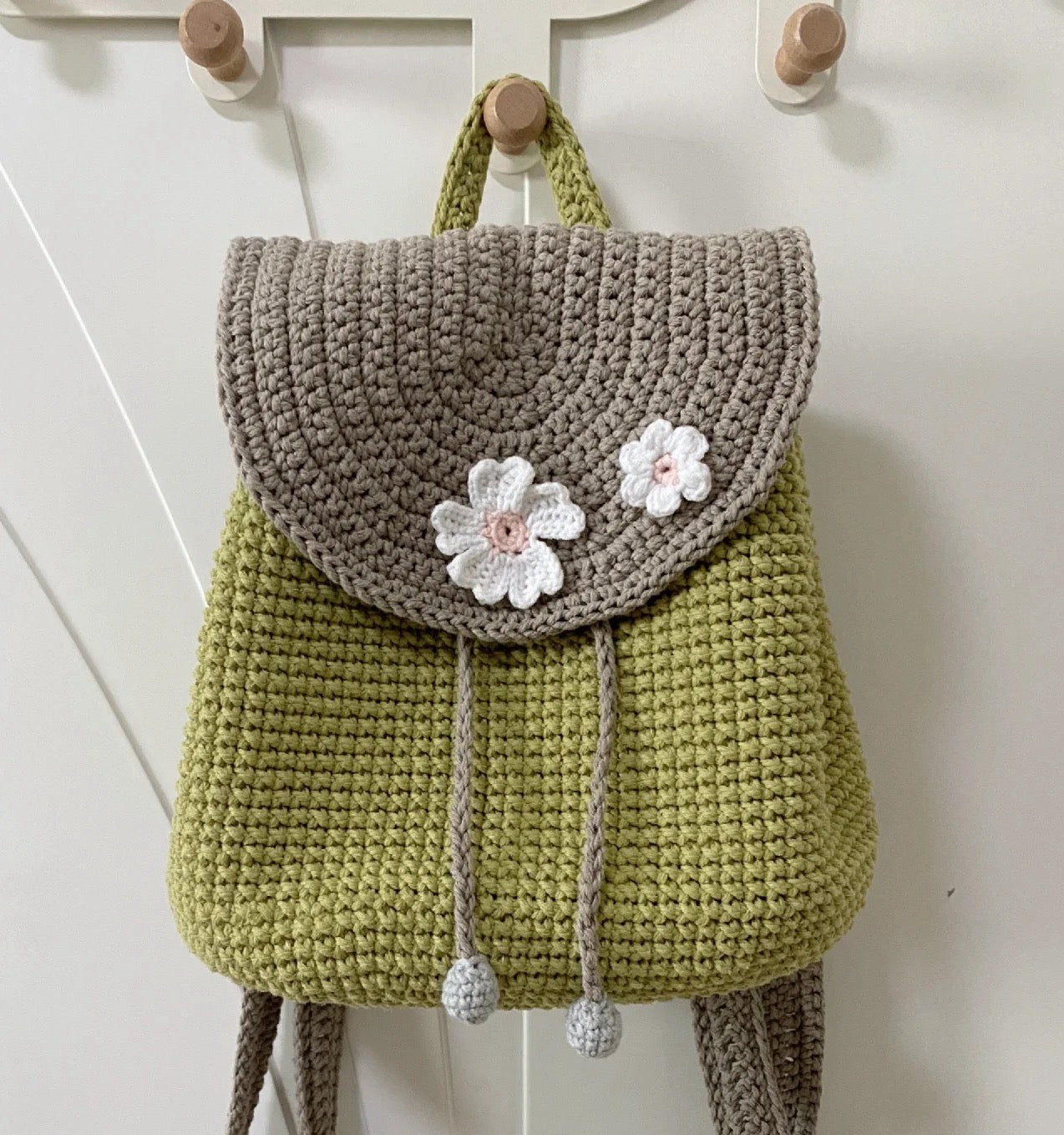 Flower woven backpack