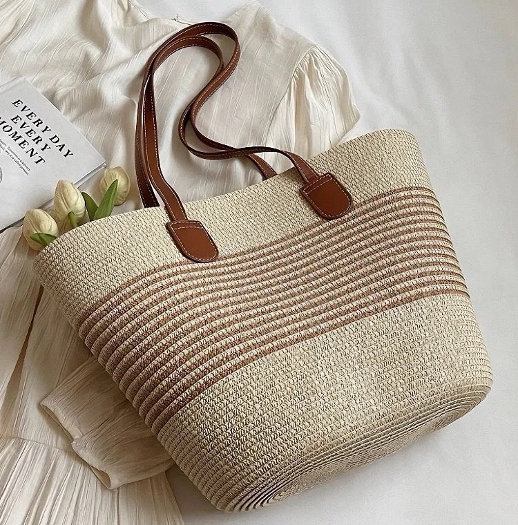Summer straw bags
