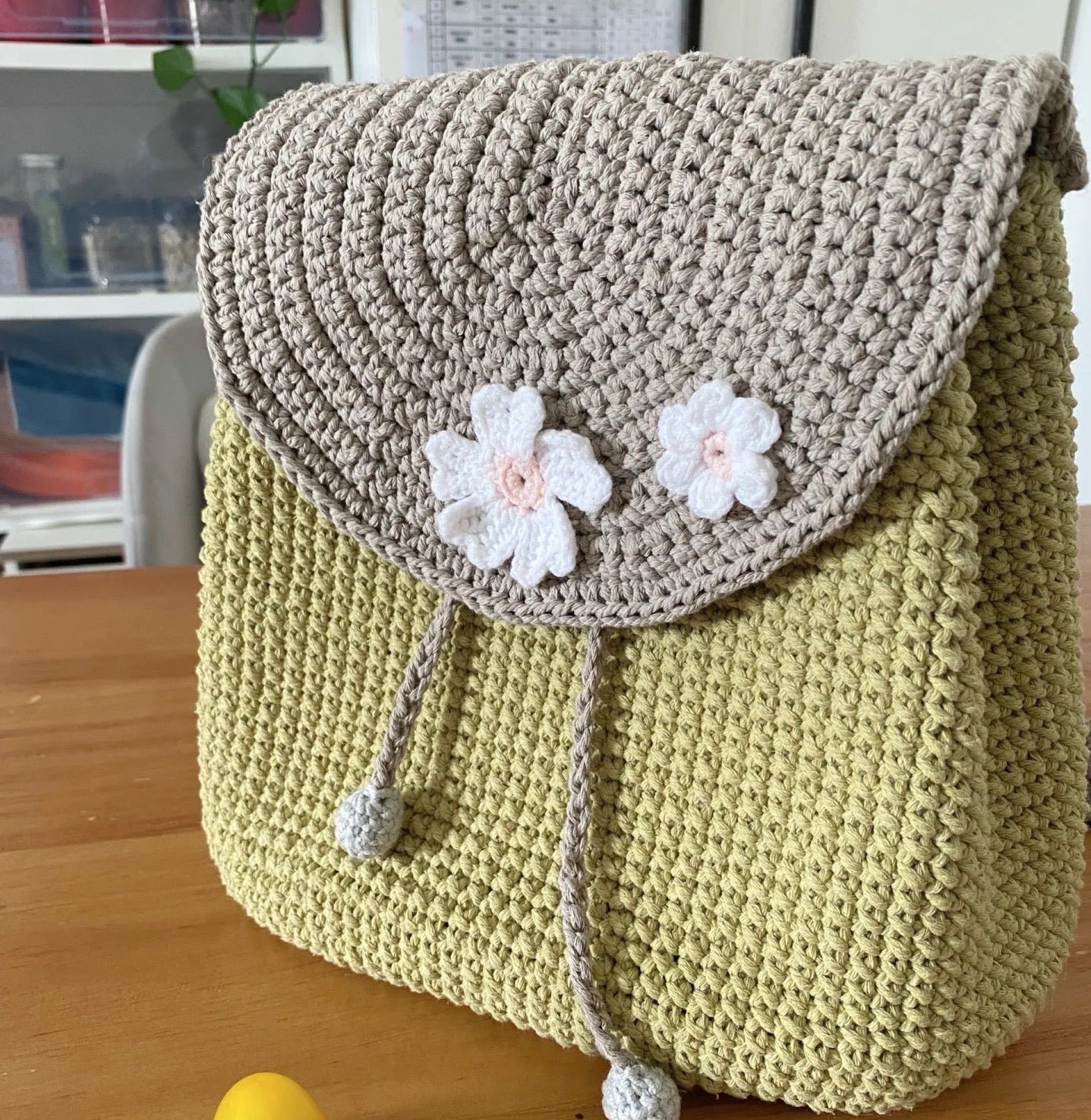 Flower woven backpack